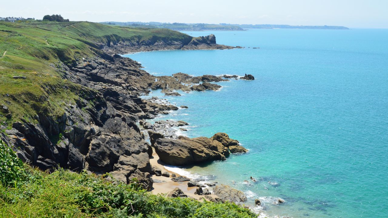 Bretagne – Wilde Küsten und mystische Landschaften